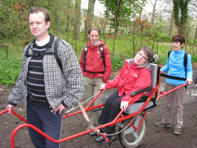 randonnée sportive avec joëlettes, Hotton, 2012